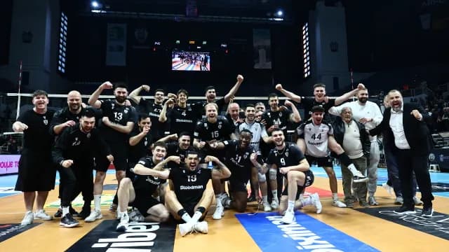 Ο ΠΑΟΚ νίκησε τον Παναθηναϊκό 3-0 και ισοφάρισε 1-1