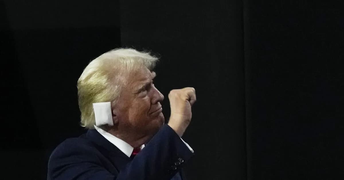 Ο Τραμπ και οι θεωρίες συνωμοσίας μετά την επίθεση στο γκαλά