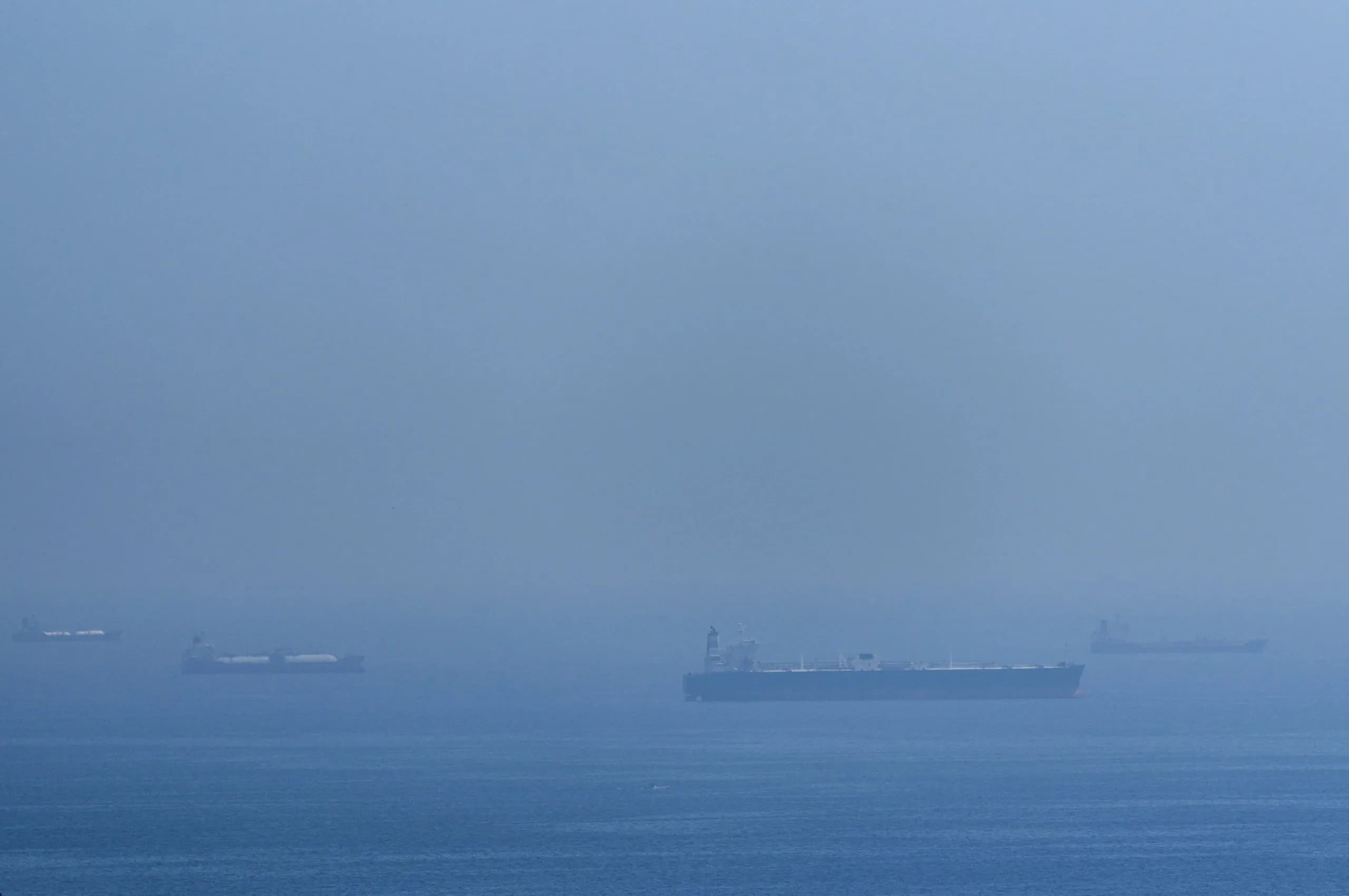 Ο άφαντος ηγέτης του Ιράν και η ασφυξία στο Ορμούζ