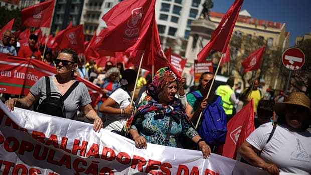 Χιλιάδες διαδηλωτές στη Λισαβόνα κατά εργασιακής μεταρρύθμισης