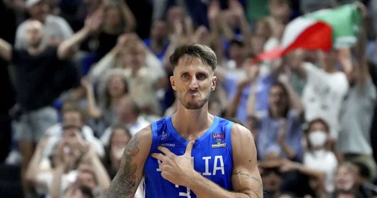 Ο Ακίλε Πολονάρα ανακοινώνει αποχώρηση από το μπάσκετ