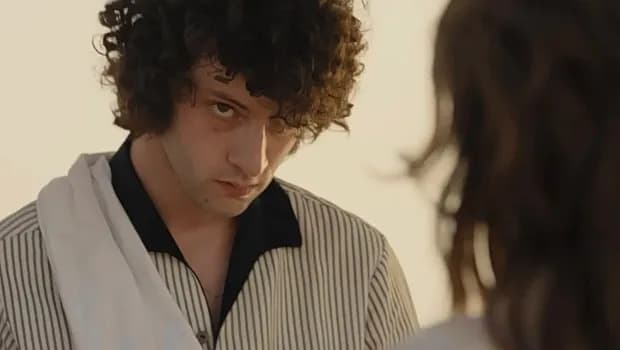 Το «Tony»: Το trailer της βιογραφικής ταινίας Μπουρντέν