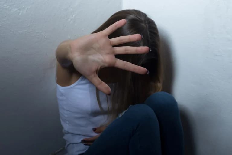 Ενδοσχολική βία στην Πάτρα: Επίθεση σε 13χρονη