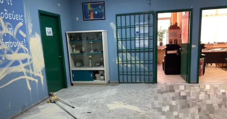 Βανδαλισμοί στο 1ο Λύκειο Αργυρούπολης: «Τα έσπασαν για χαβαλέ»