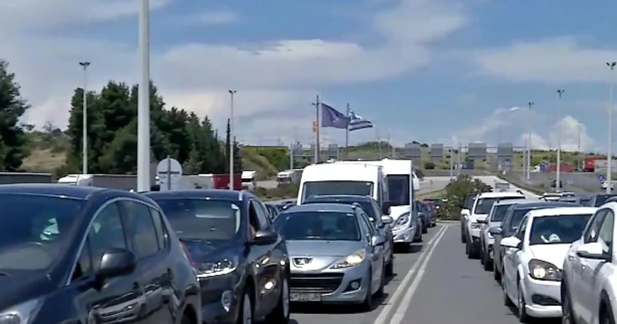 Χάος στα σύνορα Έβρου: 10 ώρες αναμονή στο Τελωνείο Κήπων