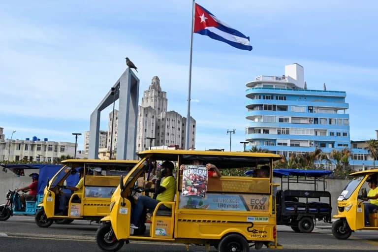 Νέες κυρώσεις κατά Κούβας: Ο Τραμπ υπογράφει διάταγμα