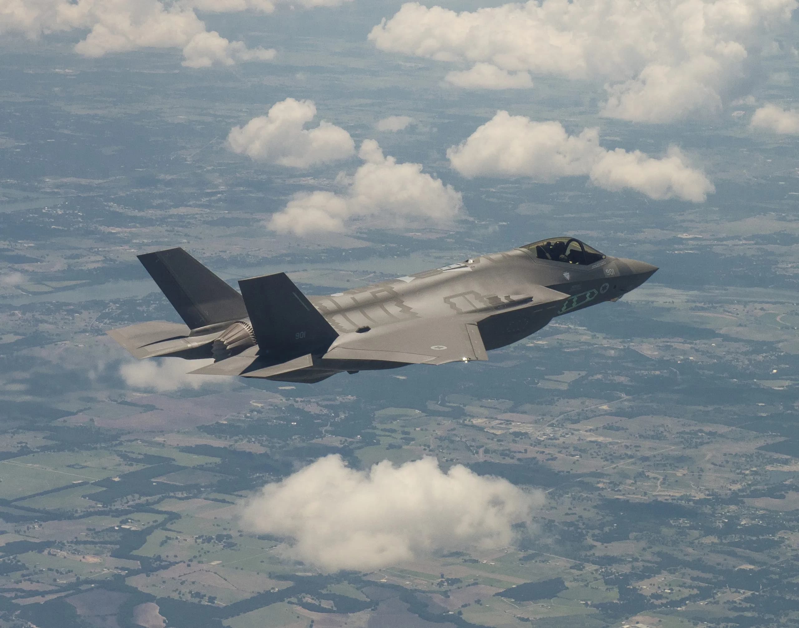 Το Ισραήλ αγοράζει F-35 και F-15 για αεροπορική υπεροχή
