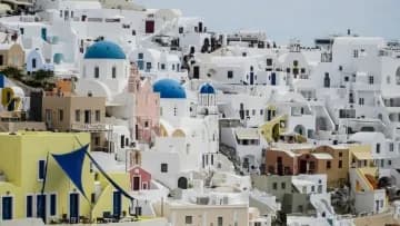 Νέο χωροταξικό τουρισμού: Κόφτης στις κλίνες και Airbnb