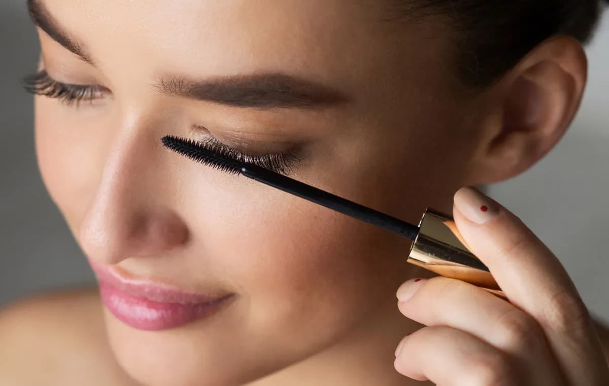 Η τέλεια mascara χωρίς κολλημένες βλεφαρίδες: Ποιες να διαλέξετε