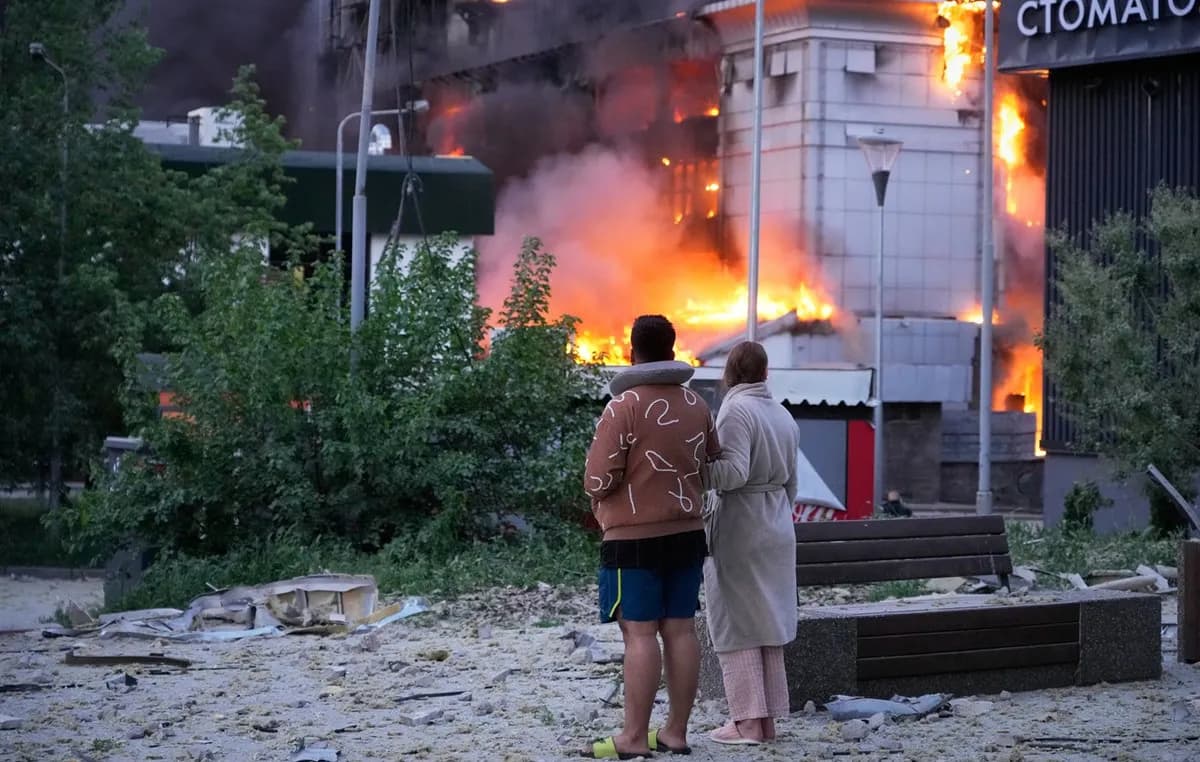 Σφοδρός βομβαρδισμός του Κιέβου με πυραύλους Ορέσνικ