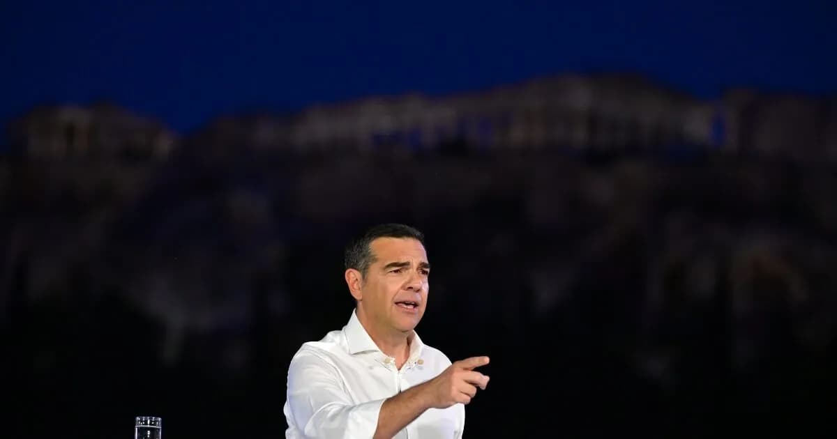 Ο Τσίπρας ευχήθηκε στους υποψηφίους των Πανελλήνιων