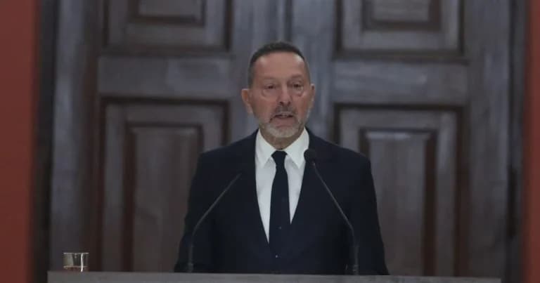 Ο Στουρνάρας προειδοποιεί για κίνδυνο ύφεσης στην Ευρωζώνη