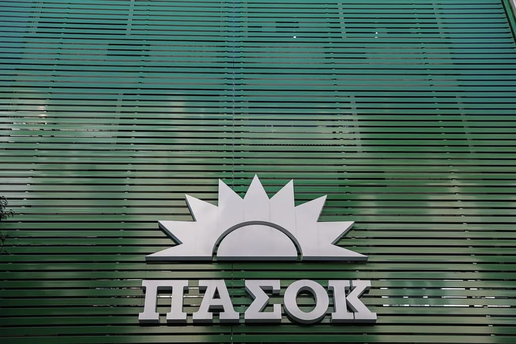 Το ΠΑΣΟΚ καταδικάζει την επιστροφή Κασιδιάρη στην πολιτική