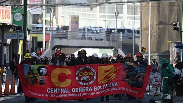 Η Βολιβία στα πρόθυρα κατάρρευσης: Γενική απεργία και μπλόκα