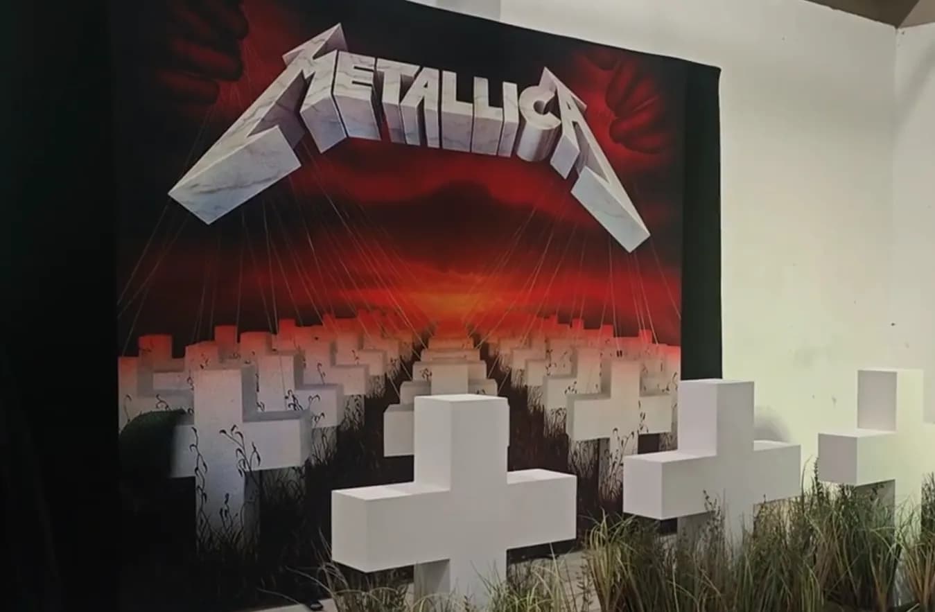 Οι Metallica σαρώνουν στην Τεχνόπολη με pop-up κατάστημα