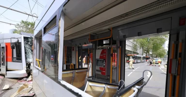 Σύγκρουση τραμ στο Ντίσελντορφ με 50 τραυματίες
