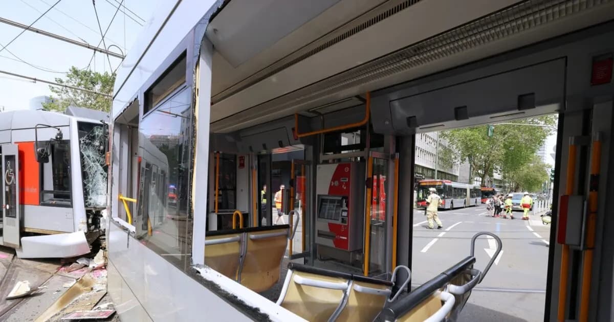 Σύγκρουση τραμ στο Ντίσελντορφ με 50 τραυματίες