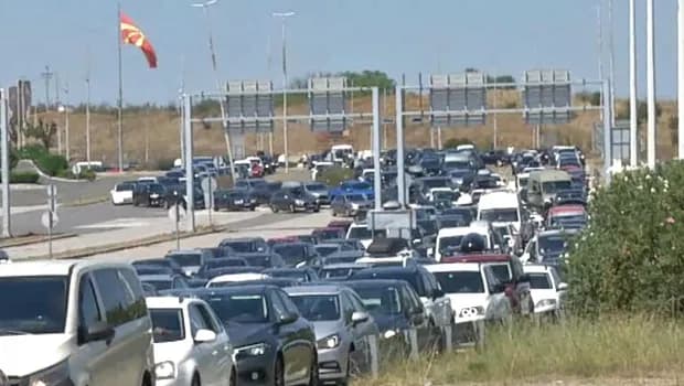 Ουρές χιλιομέτρων στο τελωνείο Ευζώνων λόγω EES