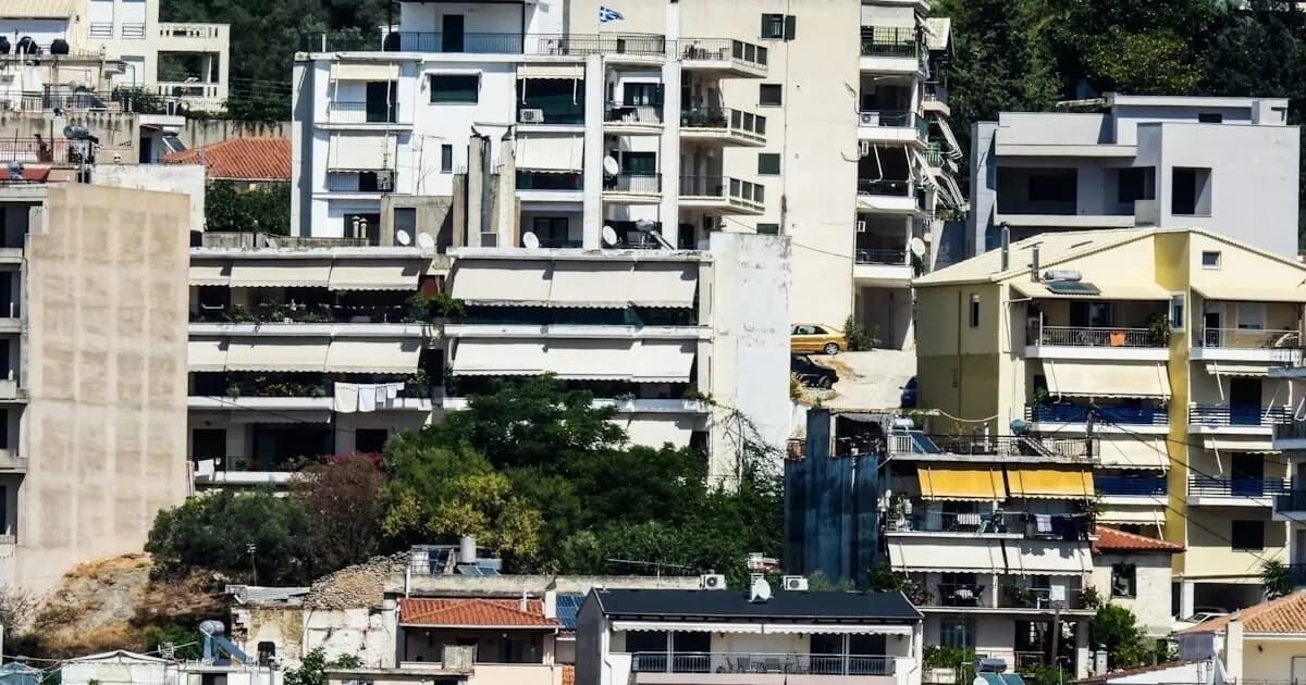 Το ΔΝΤ προτείνει έξτρα φόρο στα κλειστά ακίνητα