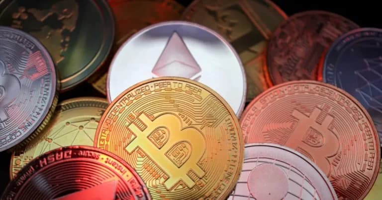 Το Bitcoin ξεπέρασε τα 80.000 δολάρια για πρώτη φορά σε τρίμηνο