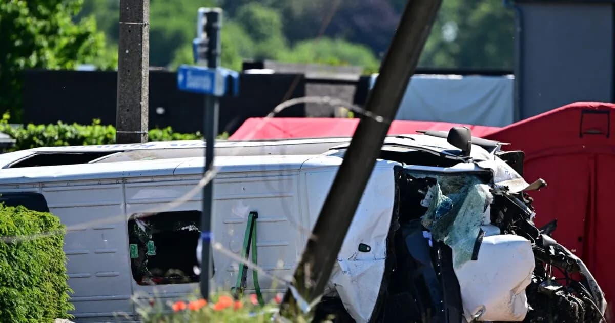 Τέσσερις νεκροί από σύγκρουση σχολικού με τρένο στο Βέλγιο