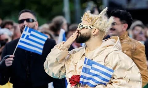 Ο Ακύλας αποκαλύπτει: Bullying και αγώνας για τη Eurovision