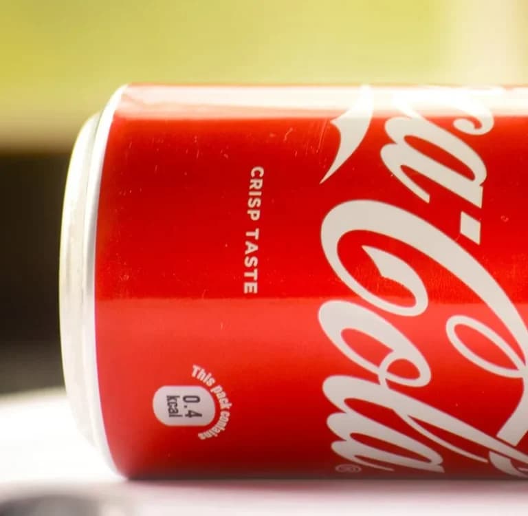 Η τρέλα με τα πάρτι Diet Coke που κατακτά την Ινδία