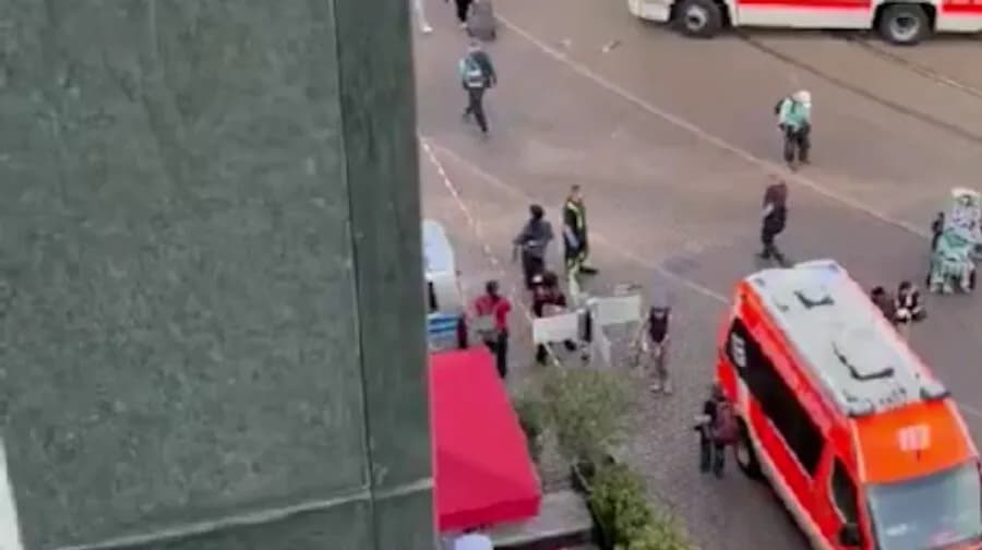Επίθεση με αυτοκίνητο στη Λειψία: Δύο νεκροί
