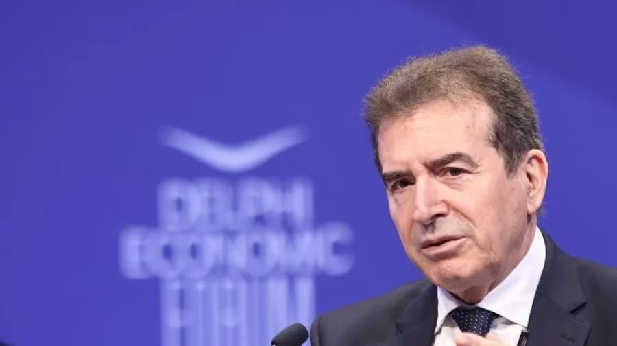 Ο Χρυσοχοΐδης ανακοινώνει απαγόρευση πατινιών για ανήλικους