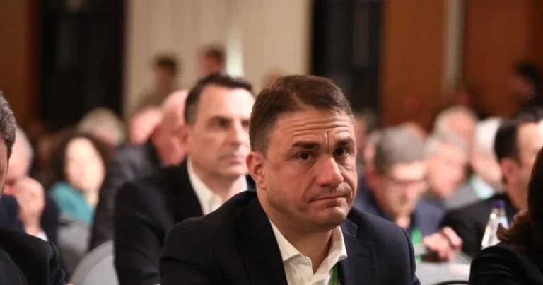 Το ΠΑΣΟΚ κρούει τον κώδωνα για το Ταμείο Ανάκαμψης