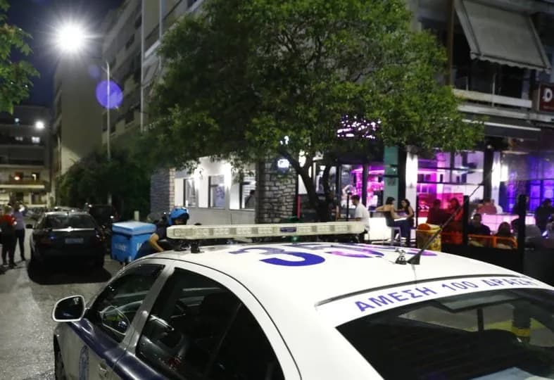 Αιματηρό επεισόδιο με μαχαίρι έξω από μπαρ στο Ηράκλειο