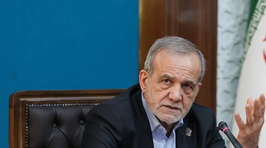 Ο Πεζεσκιάν ζήτησε παραίτηση λόγω IRGC — και το διέψευσαν