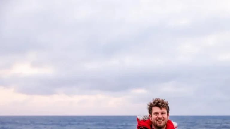 Το M/V Hondius στο Πράσινο Ακρωτήρι με νεκρούς από χαινταίο