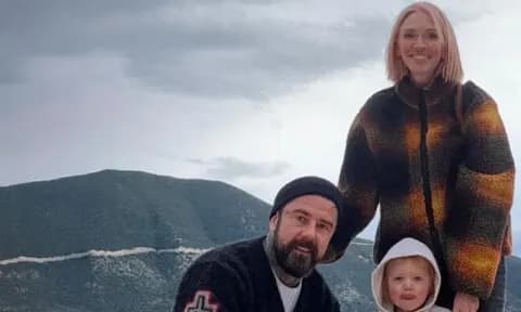 Η οικογένεια που άφησε τη Βρετανία για τη Λευκάδα