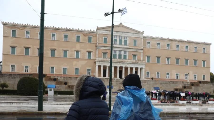 Χειμωνιάτικος καιρός το Σαββατοκύριακο — Αλλαγή τη Δευτέρα