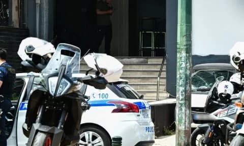 Πυροβόλησε με ούζι σε μπαρ της Καλλιθέας: Ο 58χρονος συνελήφθη