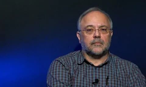 Ο Αυγερινός αναδημοσιεύει υβριστικές αναρτήσεις κατά Μητσοτάκη