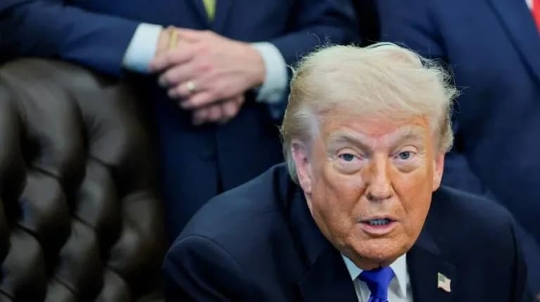 Ο Τραμπ απειλεί: «Θα πάρω εγώ την πυρηνική σκόνη»