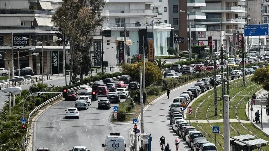 Άγνωστη οσμή αερίου «πνίγει» τα νότια προάστια