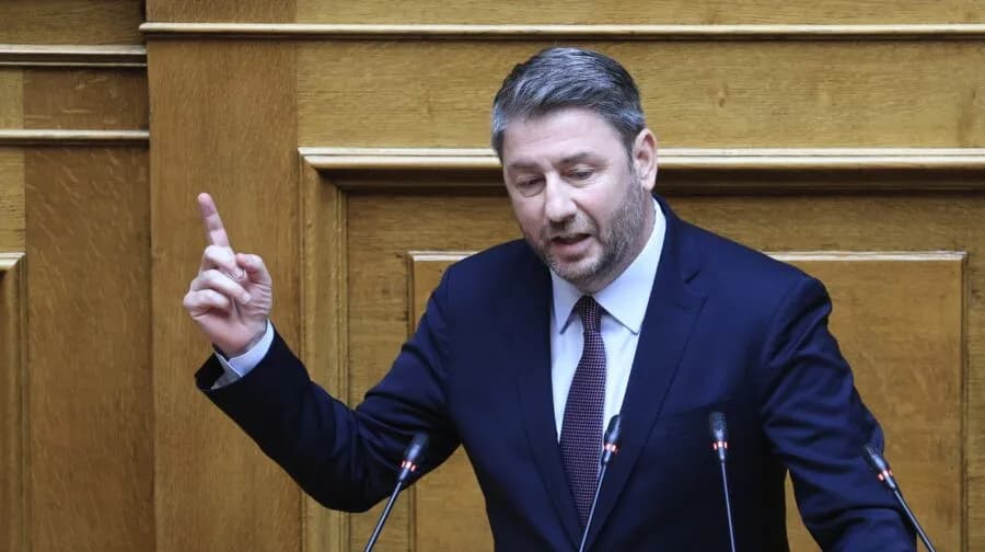 ΠΑΣΟΚ: Εξεταστική για Predator με στόχο τον Μητσοτάκη