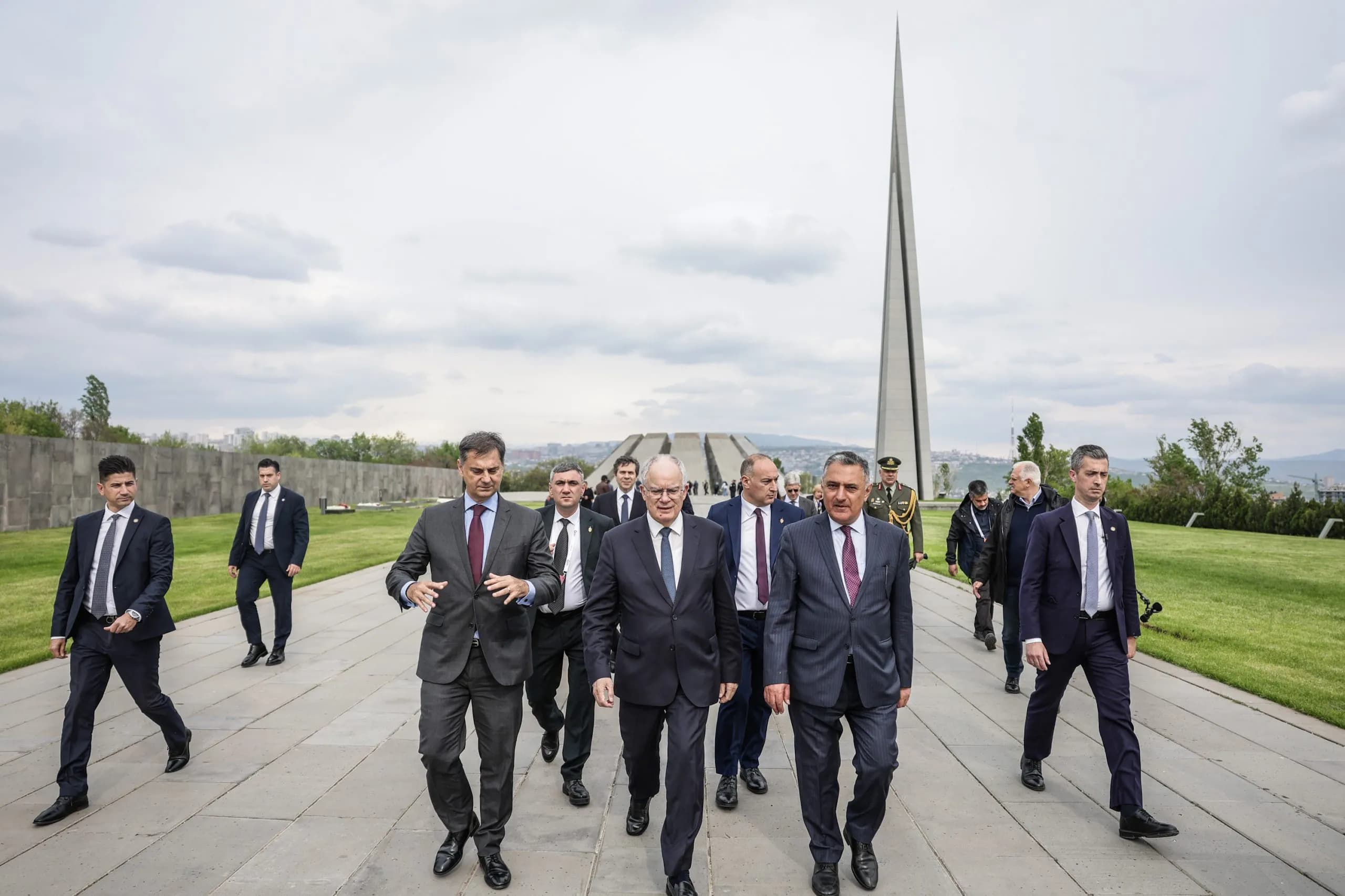 Ο Τασούλας στο Ερεβάν: Η Ελλάδα τιμά τα θύματα της Αρμενικής Γενοκτονίας