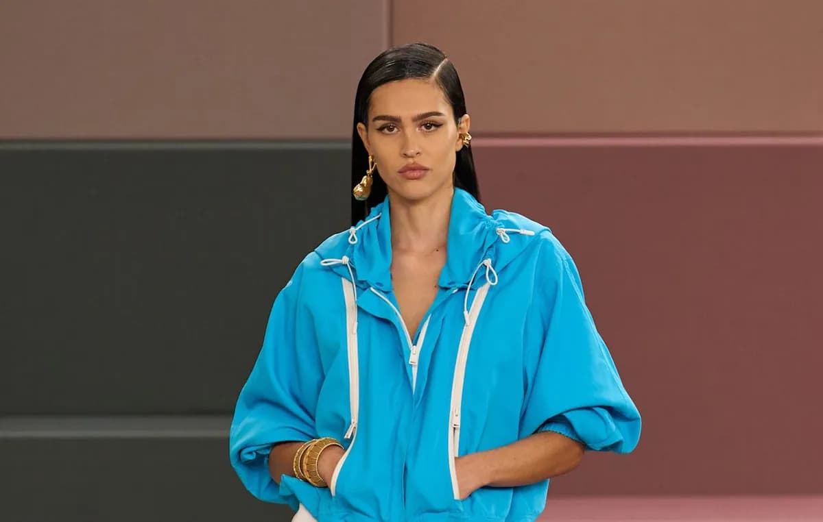Το Cerulean Blue επιστρέφει δυναμικά στη μόδα