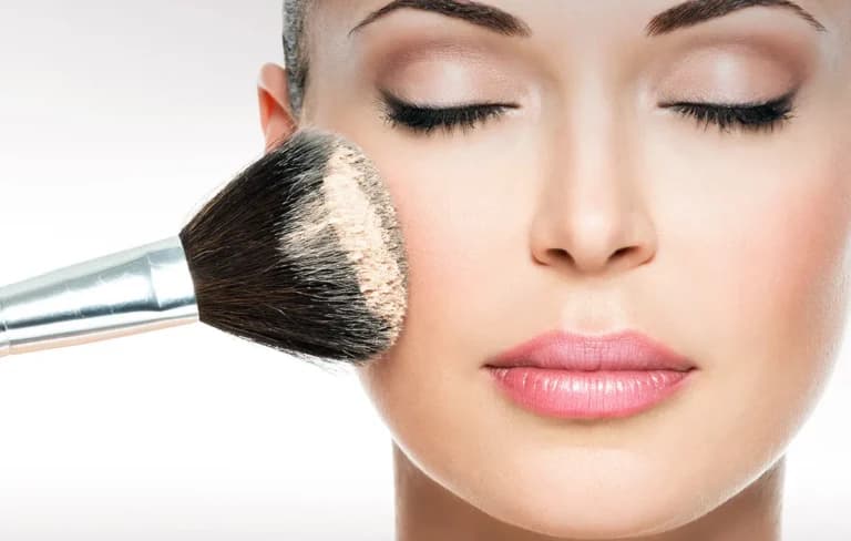 Το μακιγιάζ προσώπου με Maybelline για φυσική λάμψη