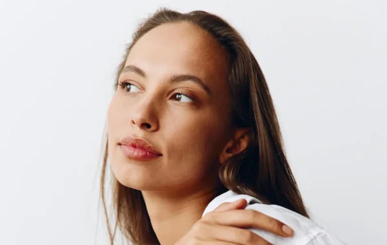 Τα hair oils που θρέφουν και προστατεύουν τα μαλλιά