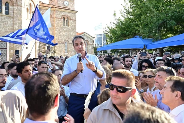 Ο Μητσοτάκης στο ανακαινισμένο Κέντρο Υγείας Αιγάλεω