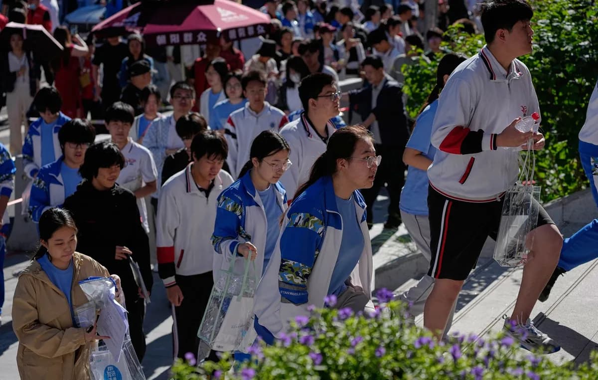 Το gaokao ξεκίνησε: 12,9 εκατ. νέοι στις εξετάσεις Κίνας