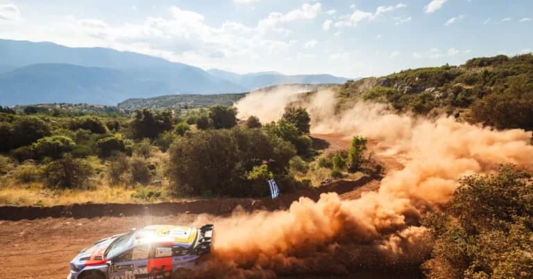 Ο Νεβίλ προηγείται στο ΕΚΟ Ράλλυ Ακρόπολις με 9,7 δευτερόλεπτα