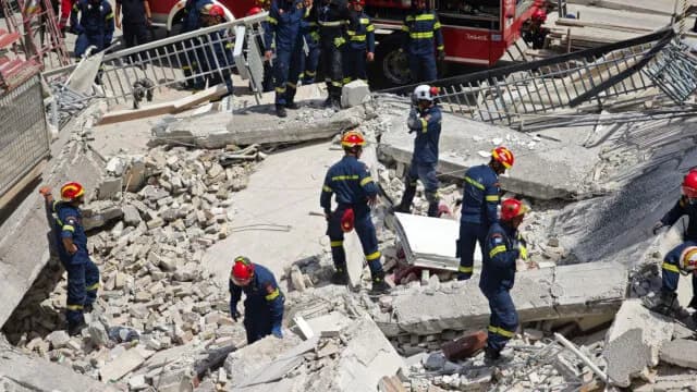 Η κατάρρευση πολυκατοικίας στα Πετράλωνα μέσα από μαρτυρίες