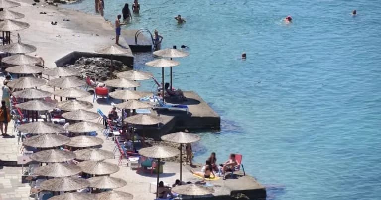 Η ΑΑΔΕ εξαπολύει 4.000 ελέγχους για φοροδιαφυγή το καλοκαίρι