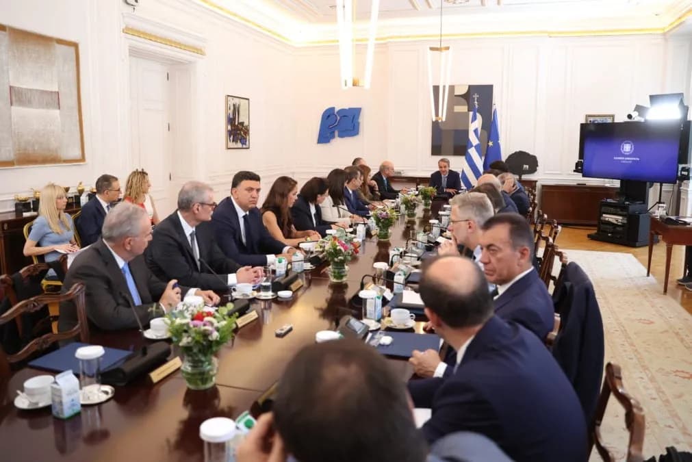 Ο Μητσοτάκης: Πάγωμα τιμών σε καύσιμα και βασικά προϊόντα